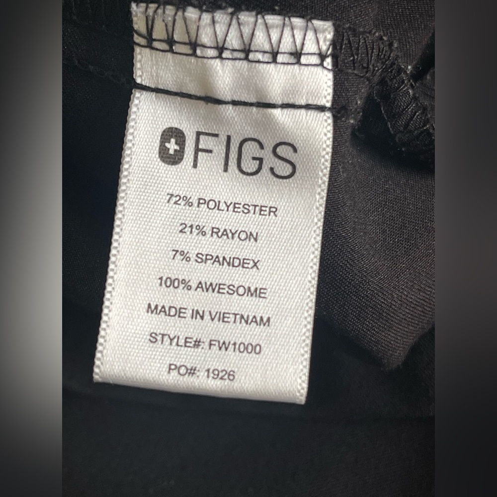 Figs Catarina One-Pocket Scrub Top Size Medium in Black - Picture 13 of 14